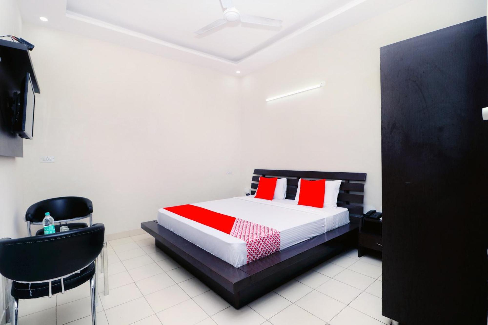 Hotel O Jm Plaza Nayagaon Luaran gambar