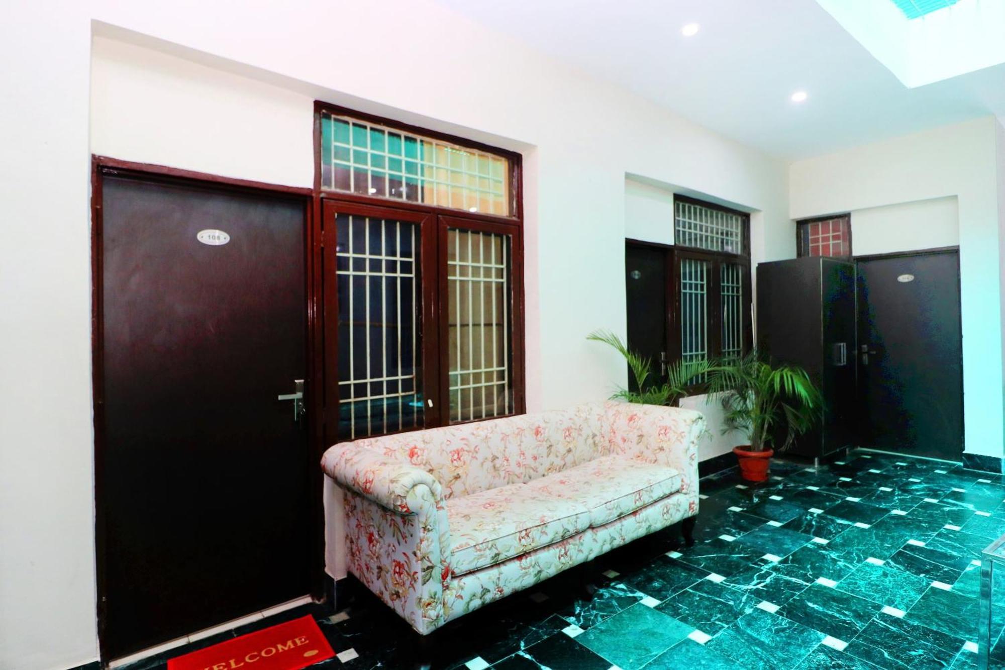 Hotel O Jm Plaza Nayagaon Luaran gambar
